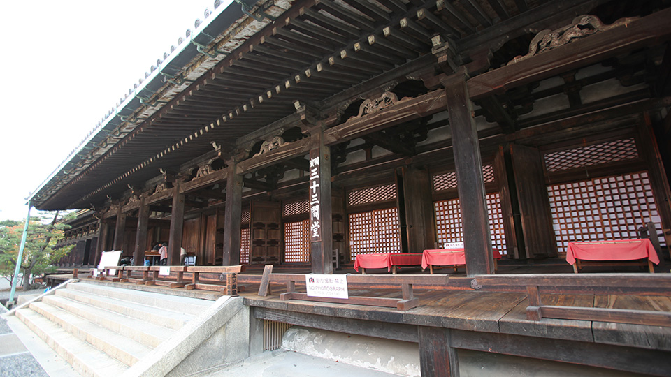 Sanjusangendo-Temple 1