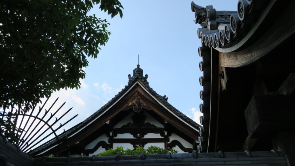 Toji-in tiled-roof